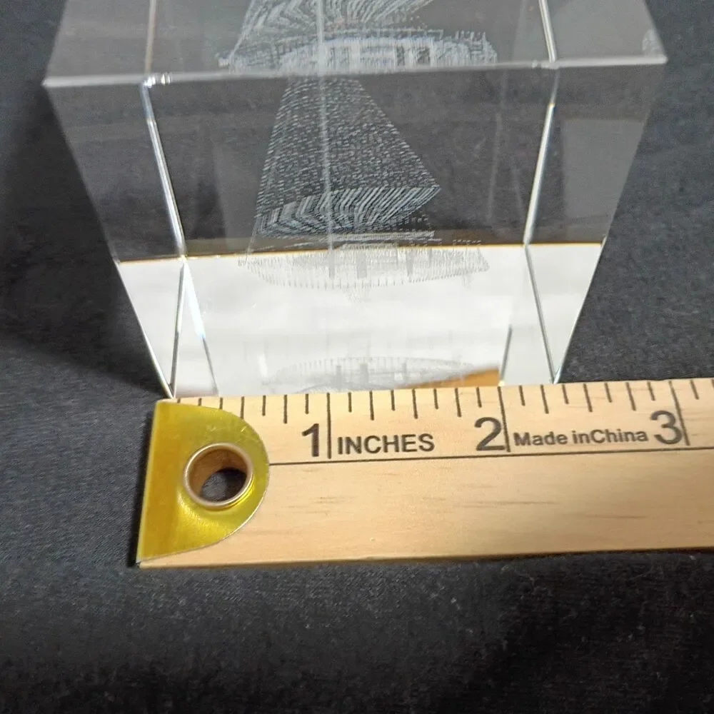 N/A crystal cube